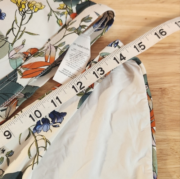 Vitamin A Moss Mojito Bikini Top (8M) and Bottons (14DD) - Picture 7 of 11